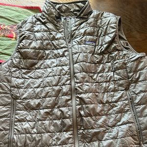 Men’s XXL Micro Puff Patagonia vest